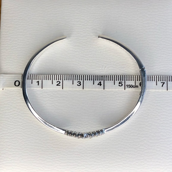 S⭕️LD‼️New Pandora Tiara Wishbone Open Bangle Bracelet - Picture 7 of 9